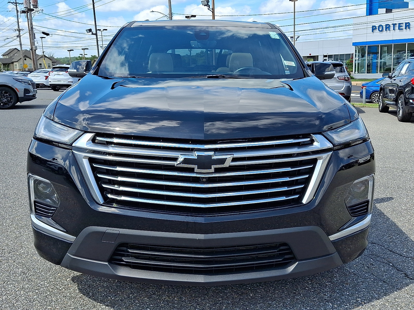 Certified 2023 Chevrolet Traverse Premier FWD image 2