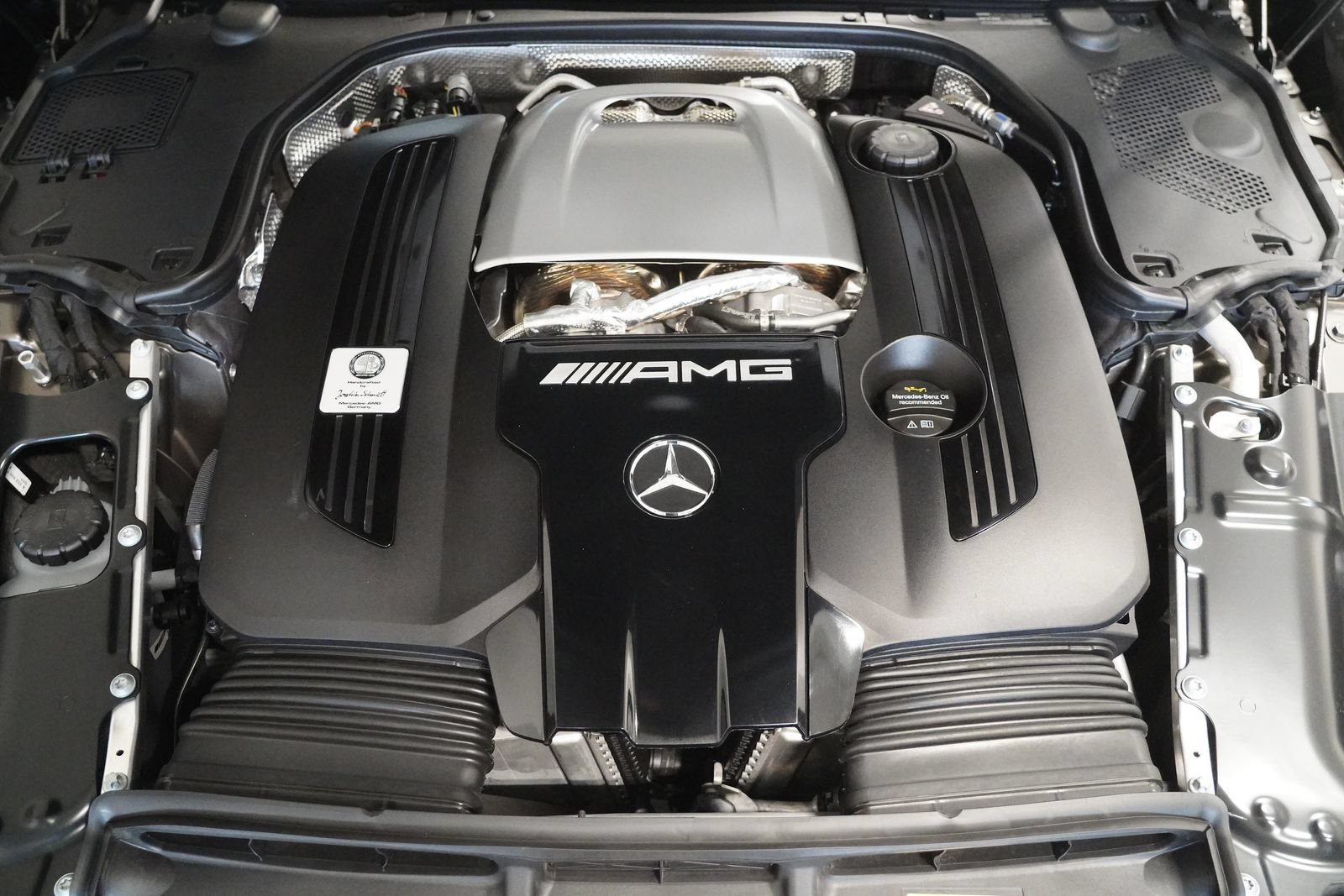 Certified 2025 Mercedes-Benz SL 63 AMG S e Performance 4MATIC image 33