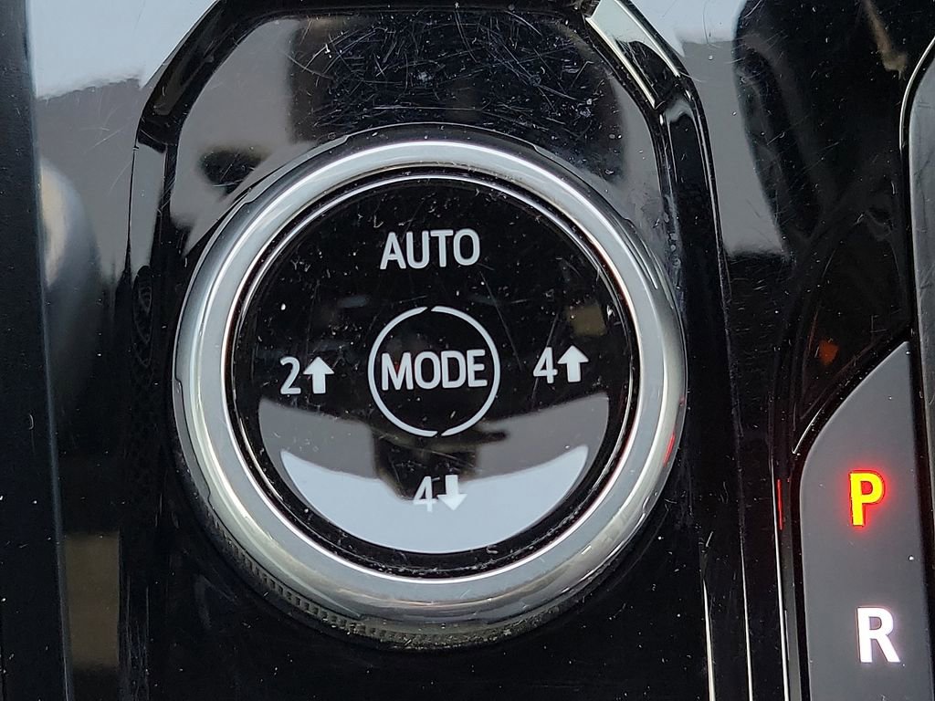 Used 2024 Chevrolet Colorado Trail Boss AWD/4WD image 16