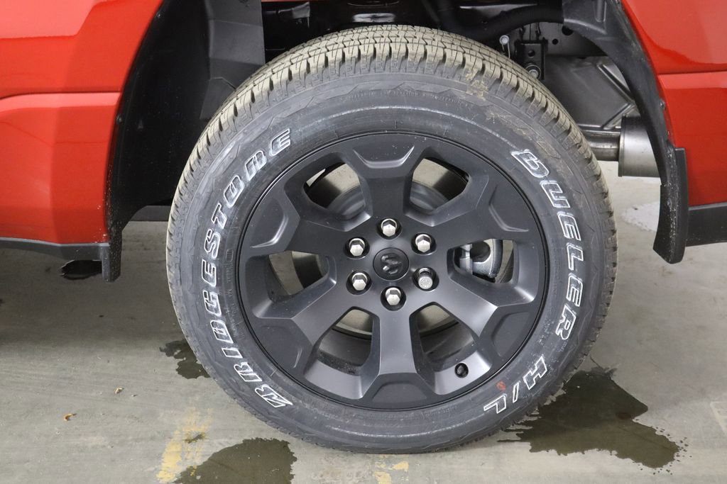 New 2026 RAM 1500 Express AWD/4WD image 39