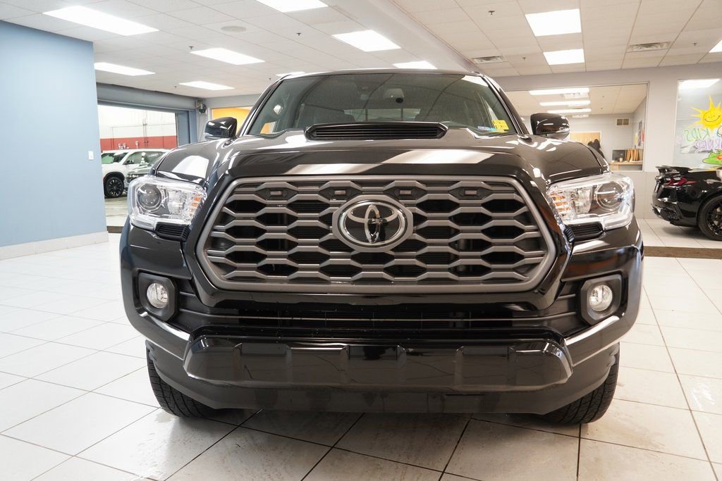 Used 2023 Toyota Tacoma TRD Sport image 17