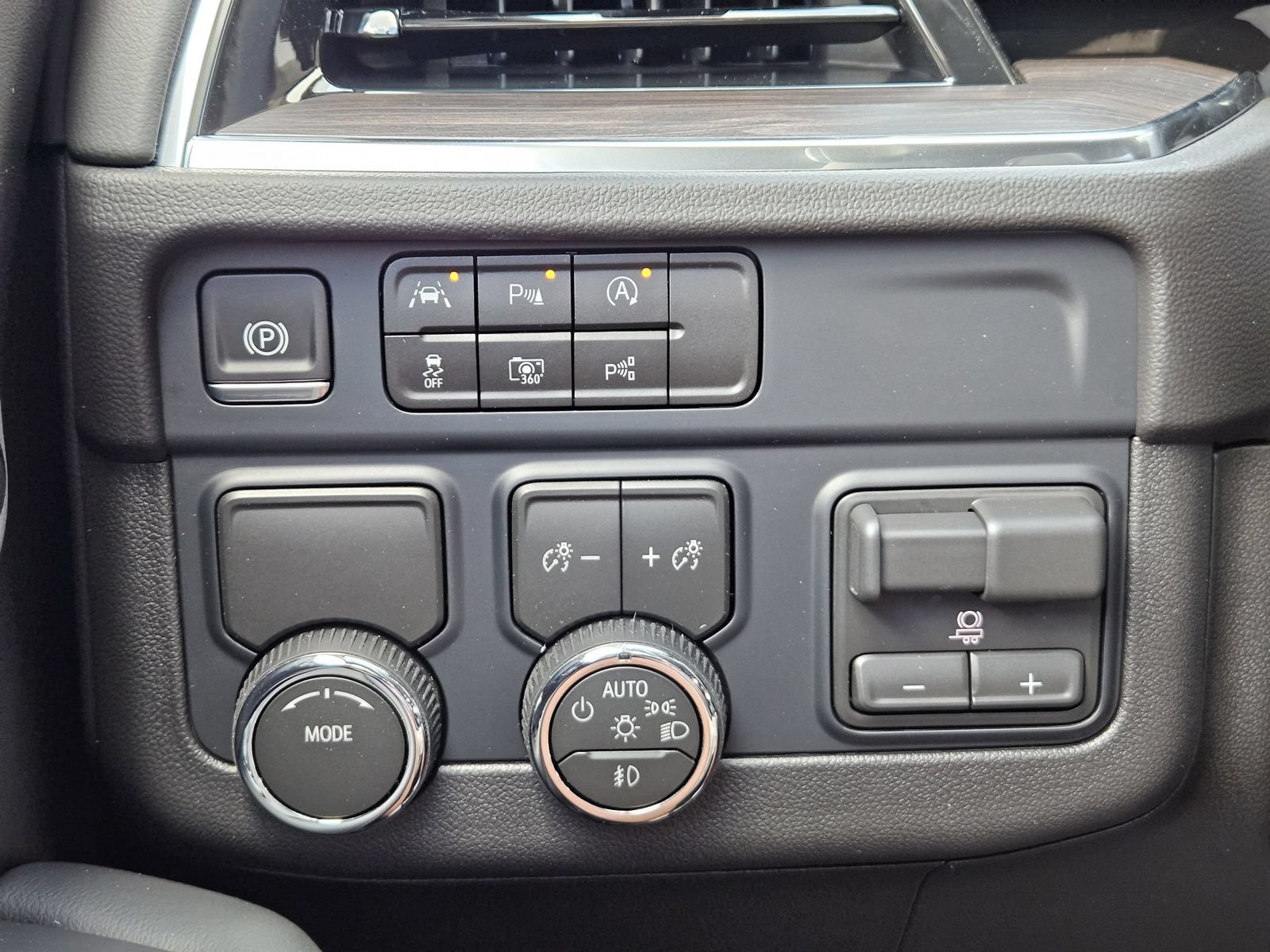 New 2026 Chevrolet Tahoe LT w/ Comfort Package RWD image 20