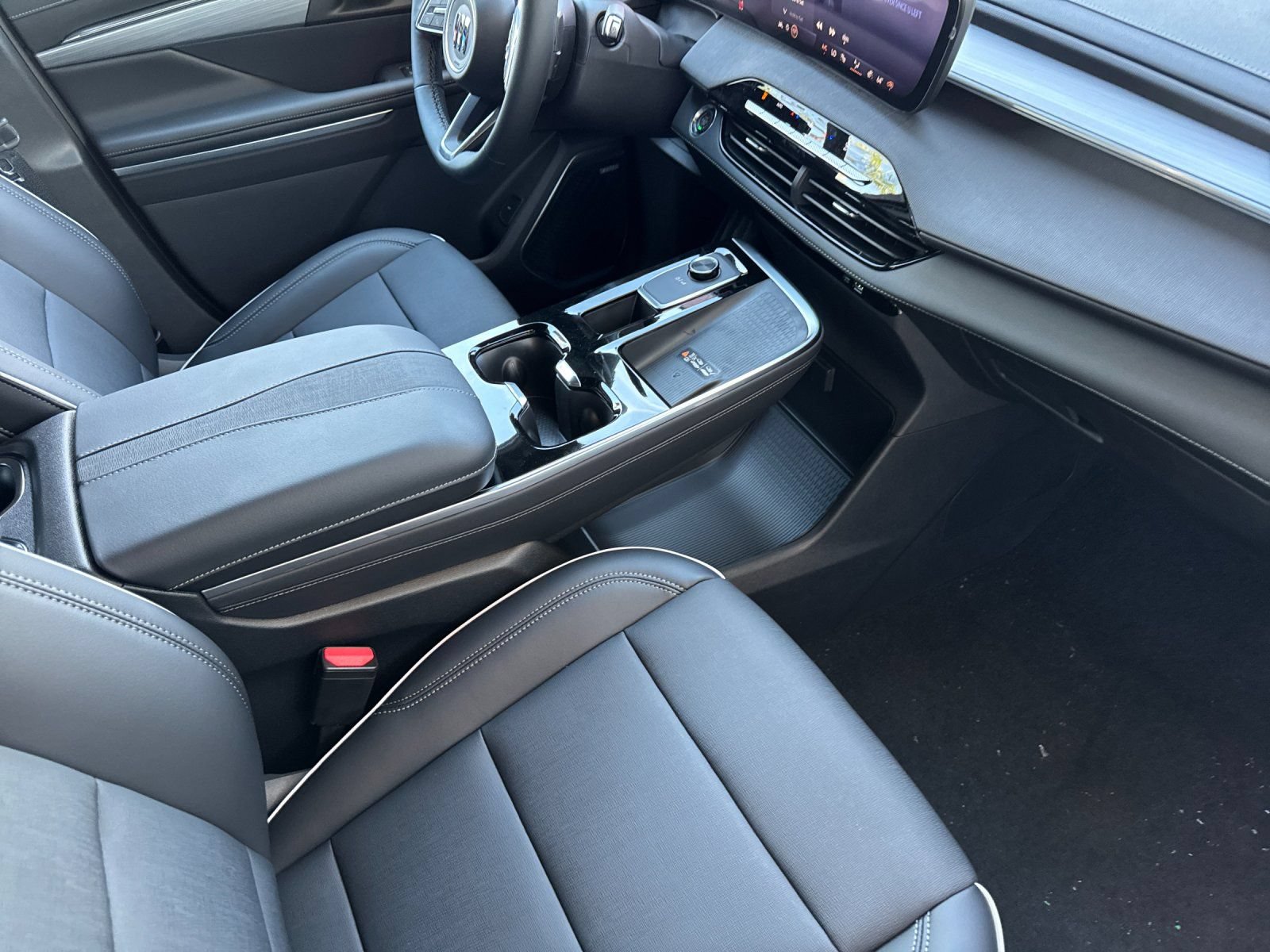 New 2026 Buick Enclave Preferred w/ Power Package FWD image 17