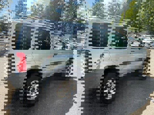 Used 2001 Nissan Xterra SE image 4