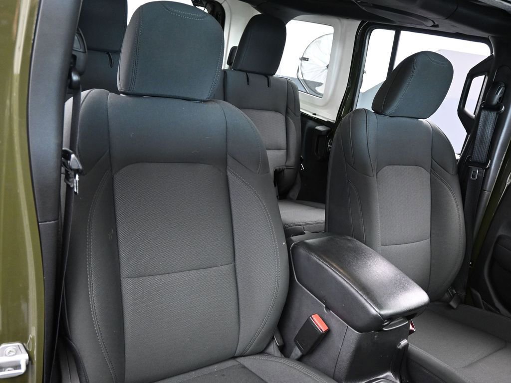 Used 2022 Jeep Wrangler Unlimited Sport image 44
