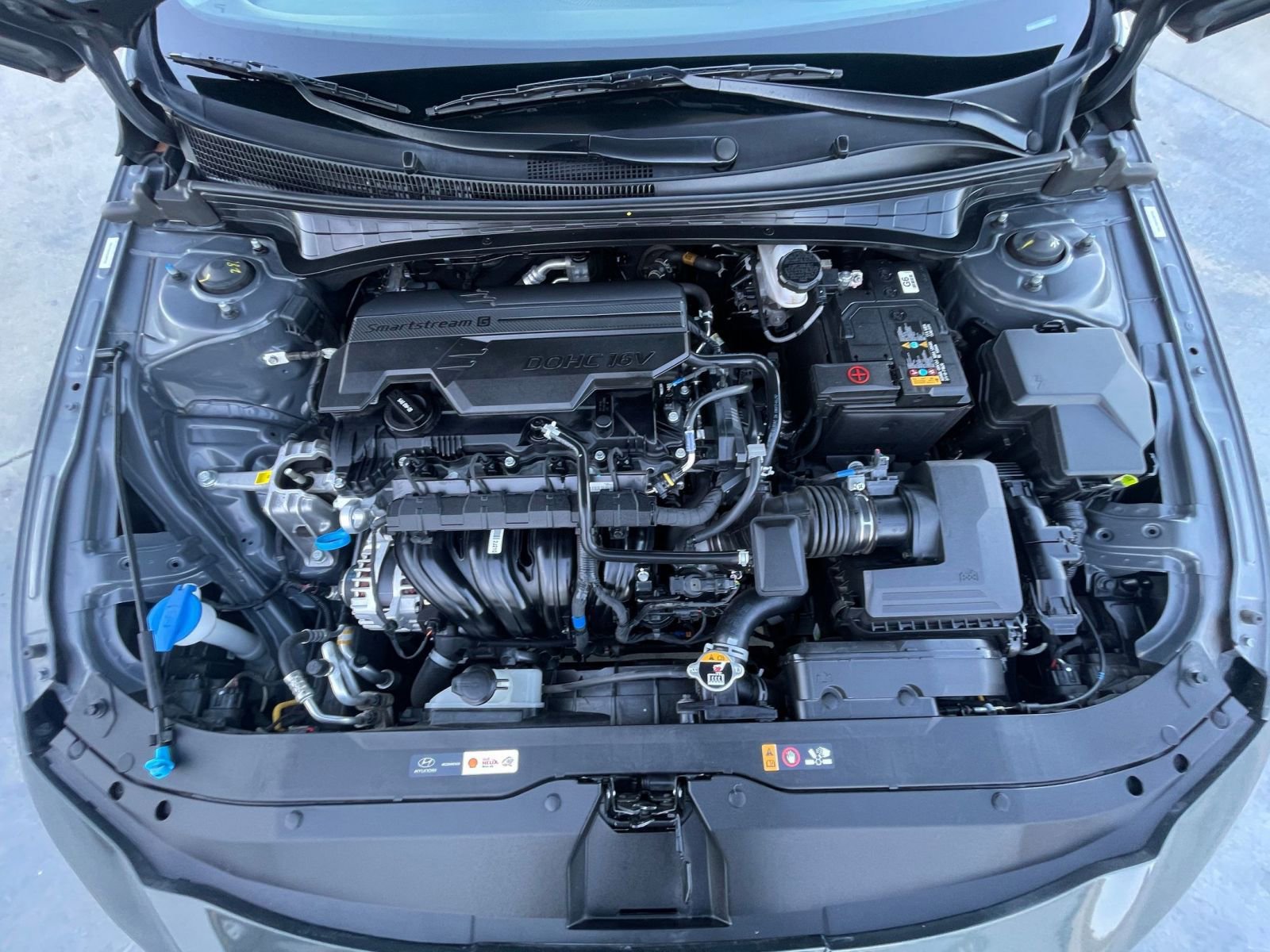 Used 2025 Hyundai Elantra Limited image 34