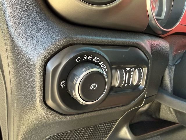 Used 2020 Jeep Wrangler Unlimited Sport image 34