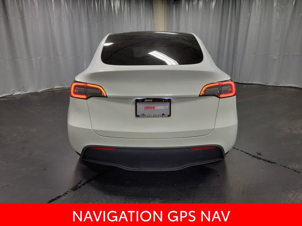 Used 2022 Tesla Model Y Long Range image 7
