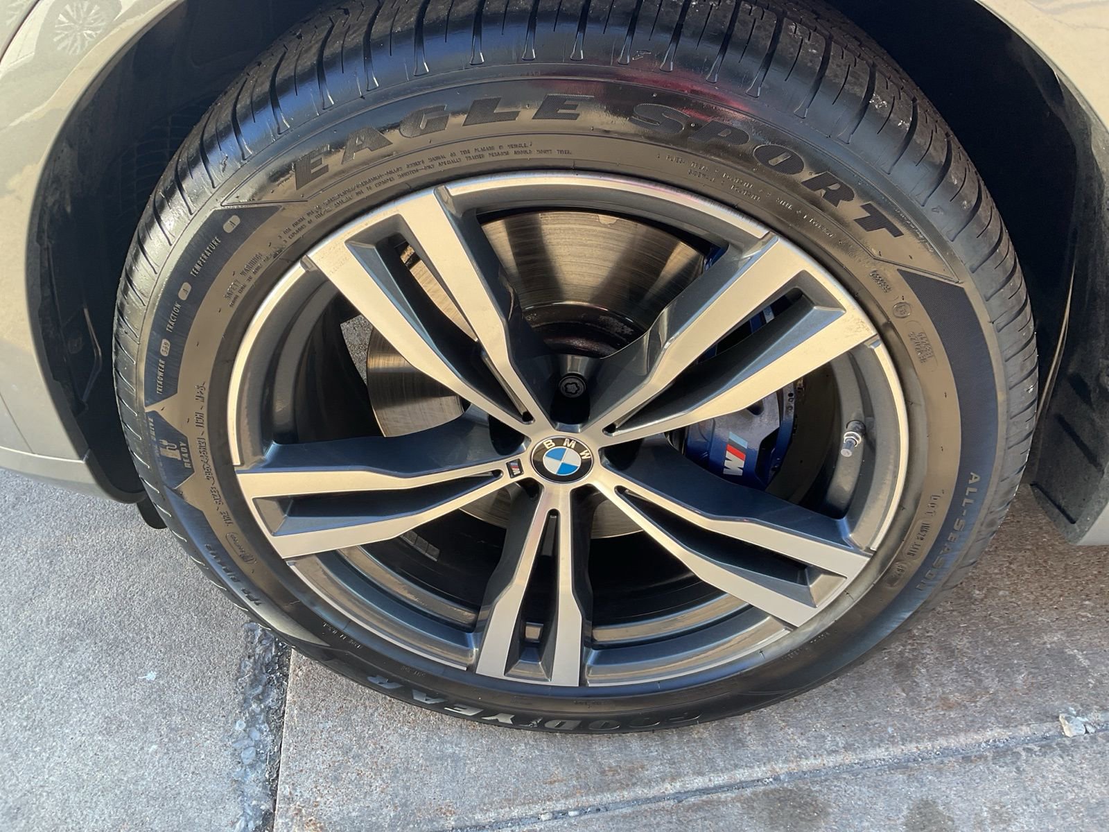 Used 2023 BMW X7 xDrive40i w/ Dynamic Handling Package image 7