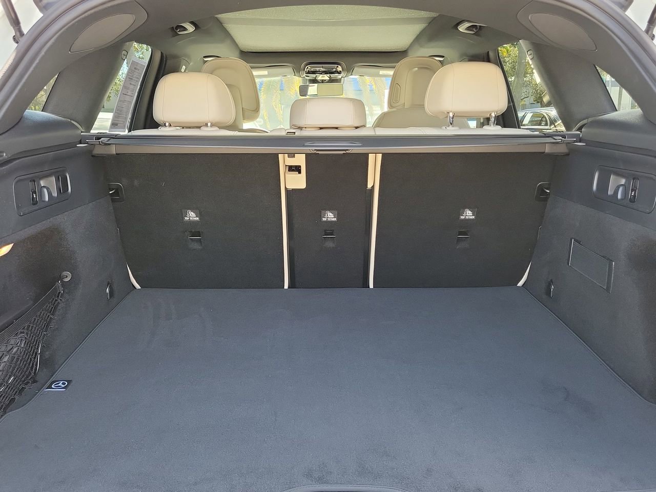 Used 2025 Mercedes-Benz GLC 300 image 8