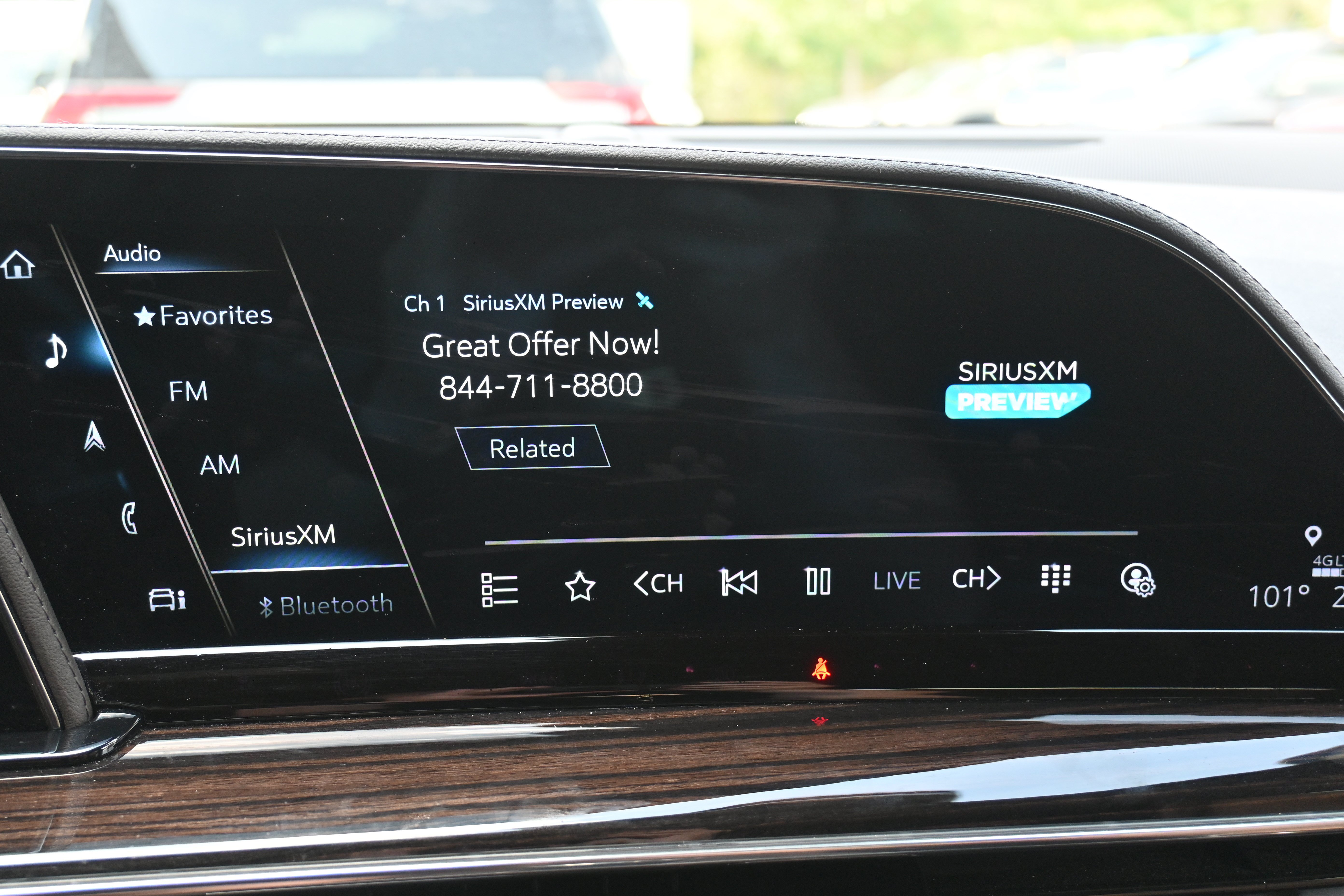Used 2023 Cadillac Escalade Premium Luxury AWD/4WD image 26