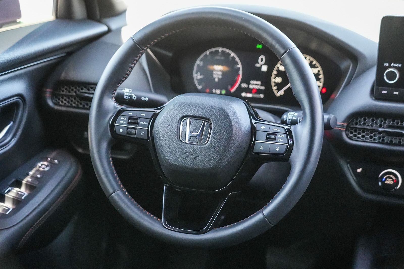 Used 2024 Honda HR-V Sport image 15