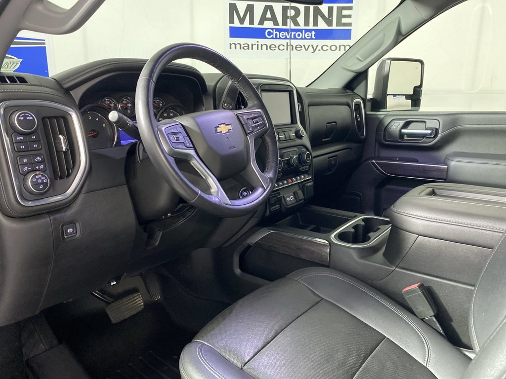 Used 2022 Chevrolet Silverado 2500 LTZ w/ LTZ Plus Package AWD/4WD image 15