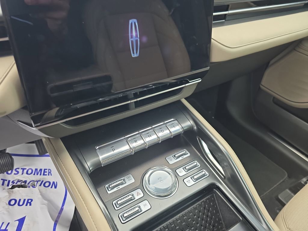Used 2024 Lincoln Nautilus Premier image 24