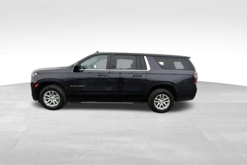 Used 2024 Chevrolet Suburban LT AWD/4WD image 4
