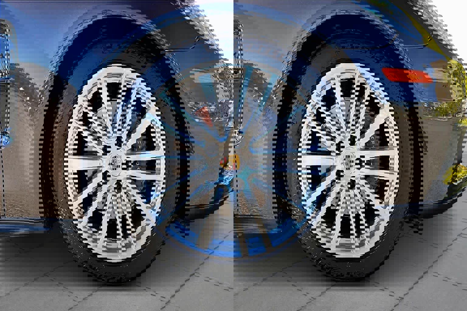 Used 2018 Porsche Panamera image 10