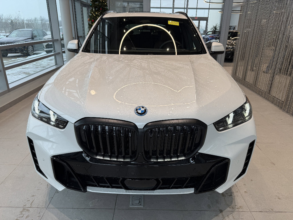 New 2026 BMW X5 xDrive50e w/ M Sport Package image 2