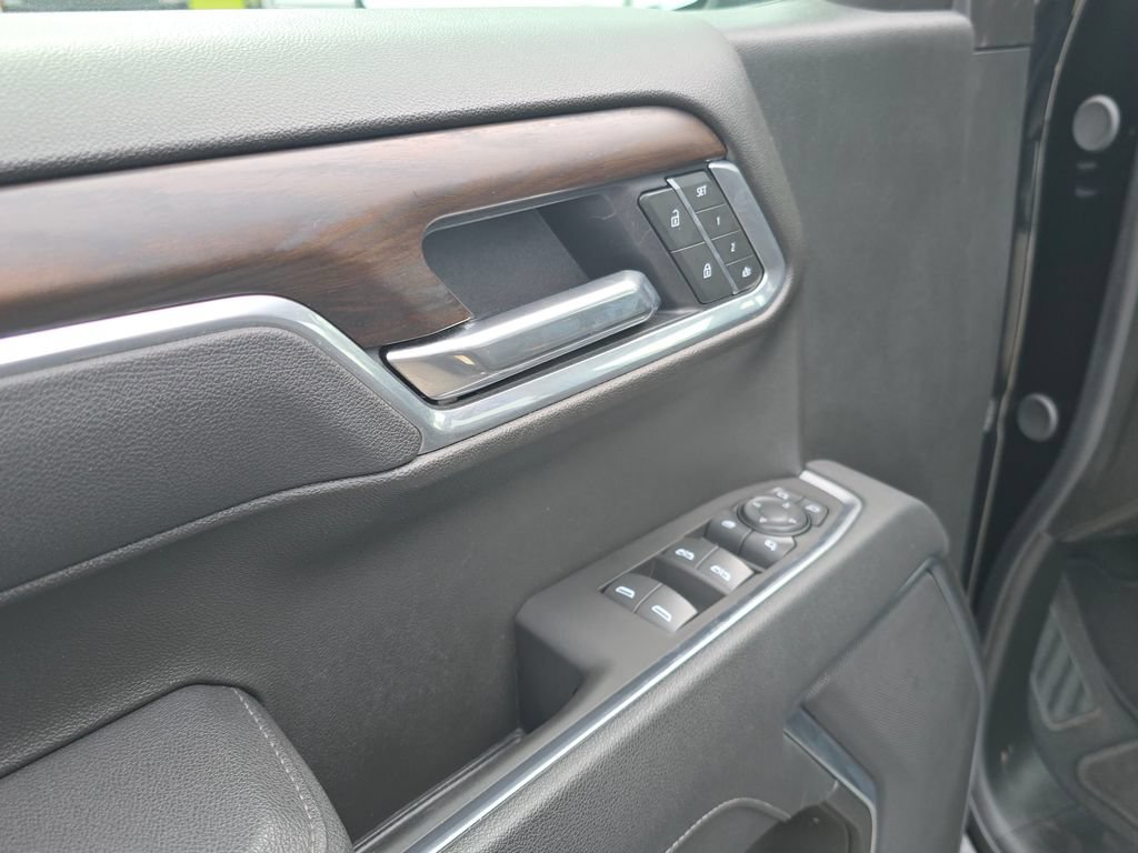 Certified 2025 GMC Sierra 1500 SLT AWD/4WD image 11