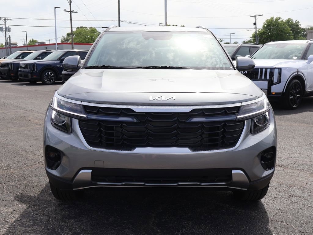 New 2026 Kia Seltos S AWD/4WD image 2