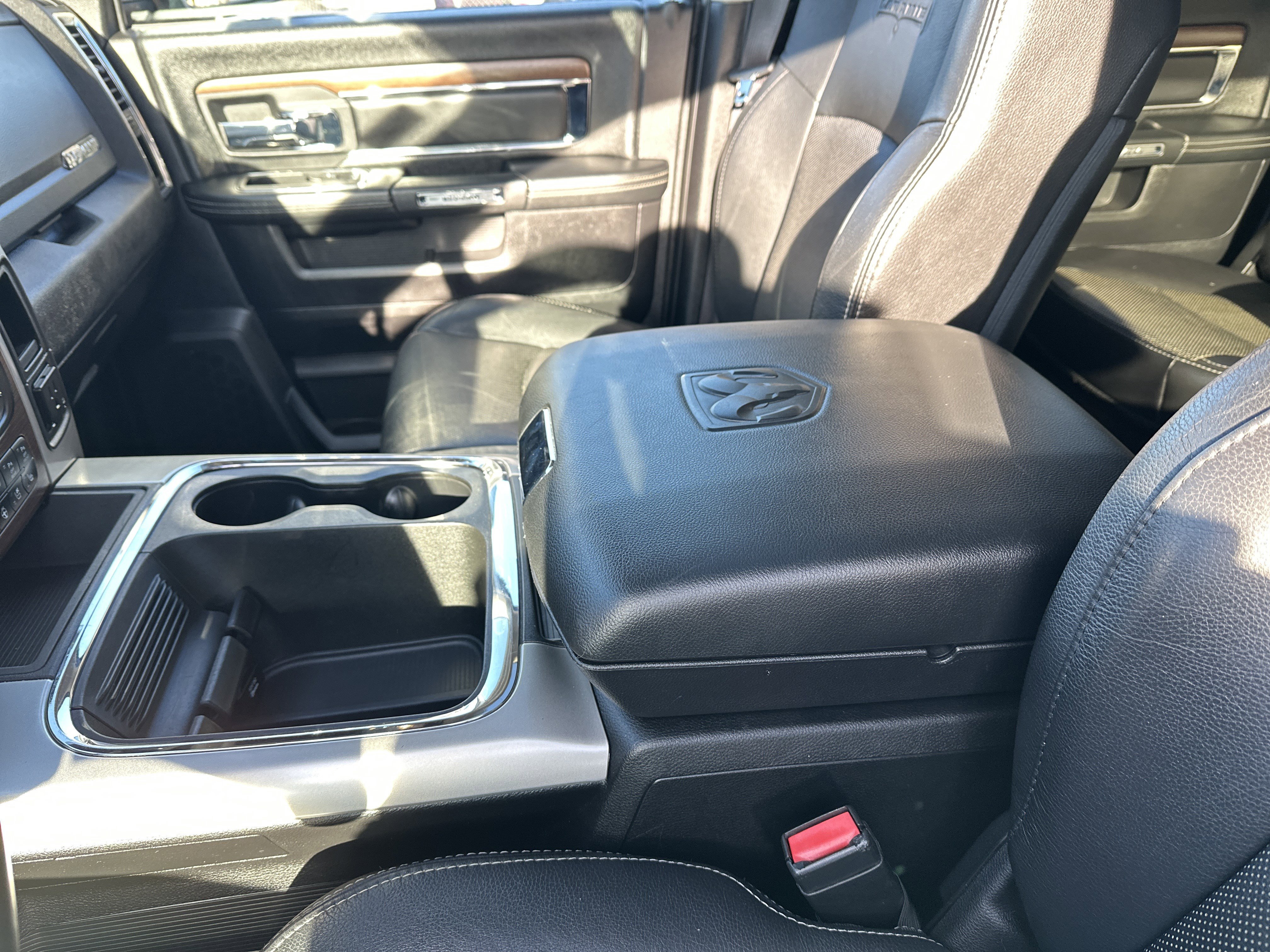 Used 2016 RAM 2500 Laramie w/ Convenience Group image 17