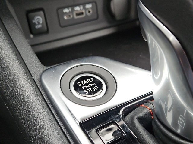 New 2025 Nissan Sentra SR image 39