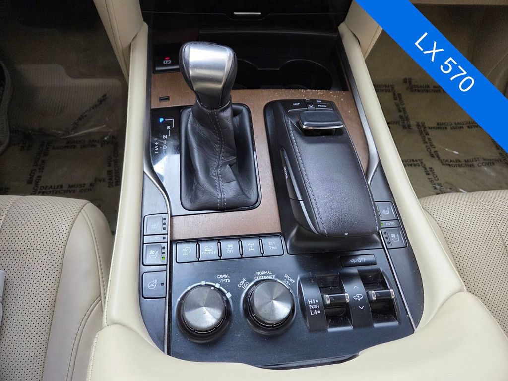 Used 2017 Lexus LX 570 4WD w/ Luxury Package image 31