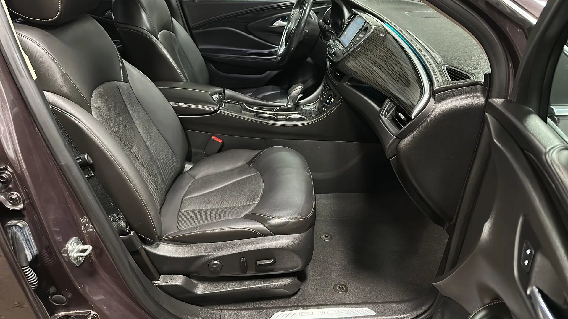 Used 2016 Buick Envision Premium image 17