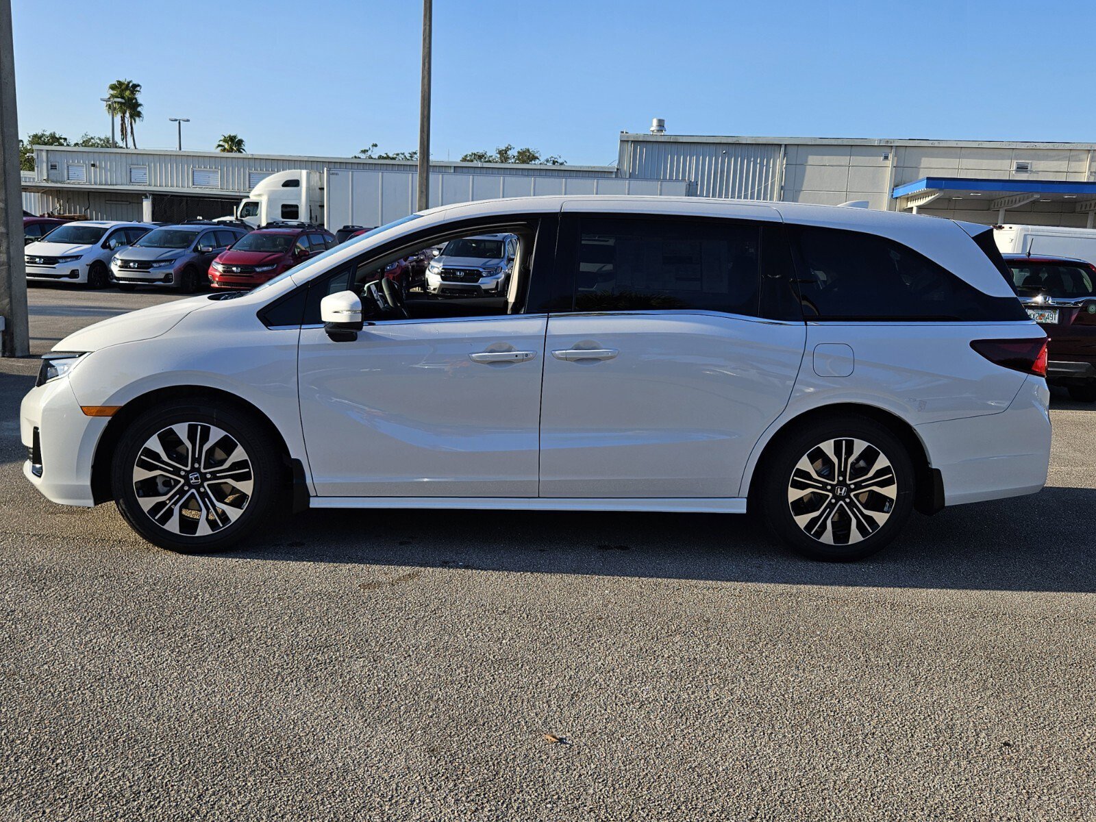 New 2026 Honda Odyssey Elite image 7