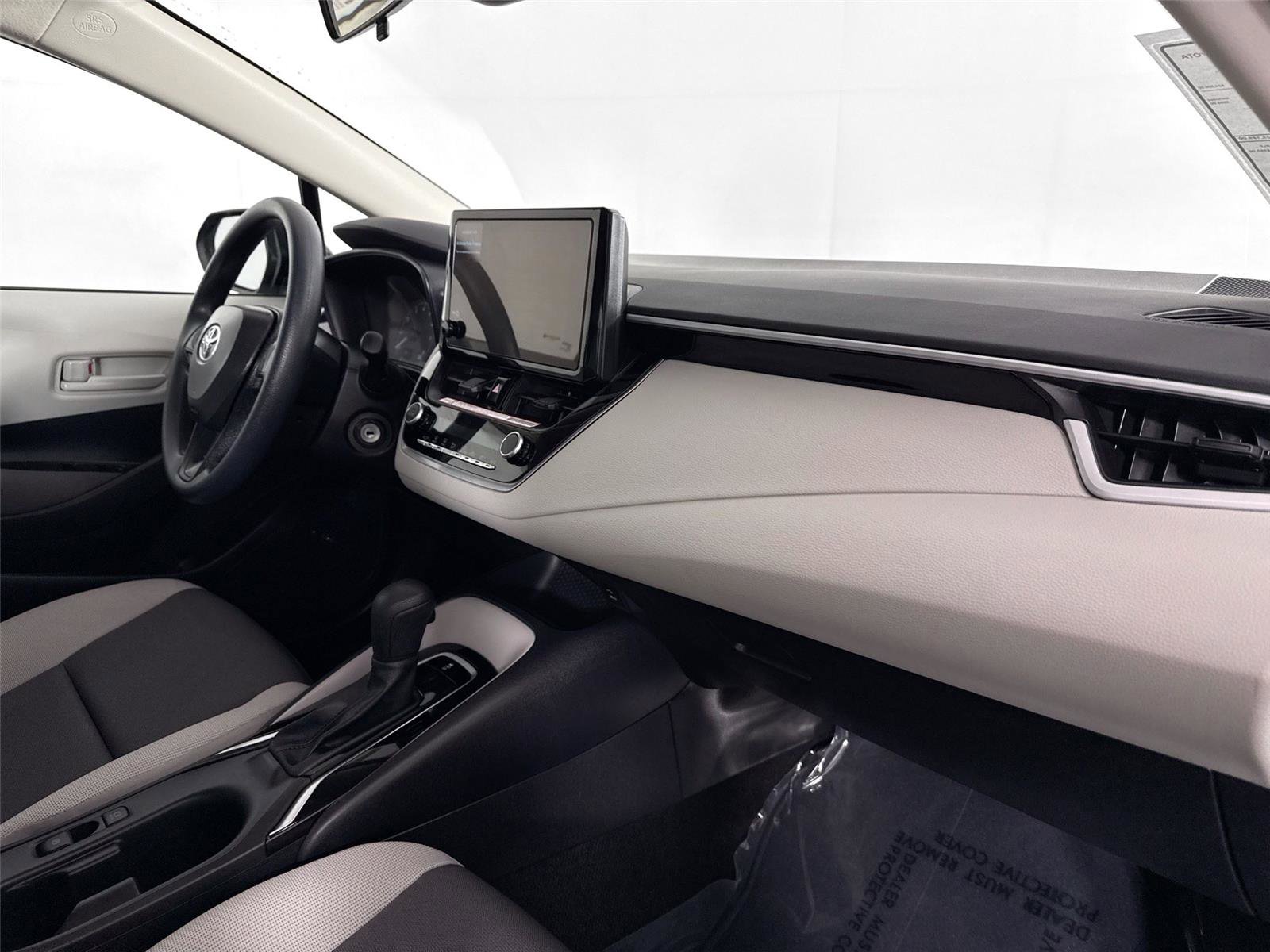 Certified 2025 Toyota Corolla LE FWD image 39