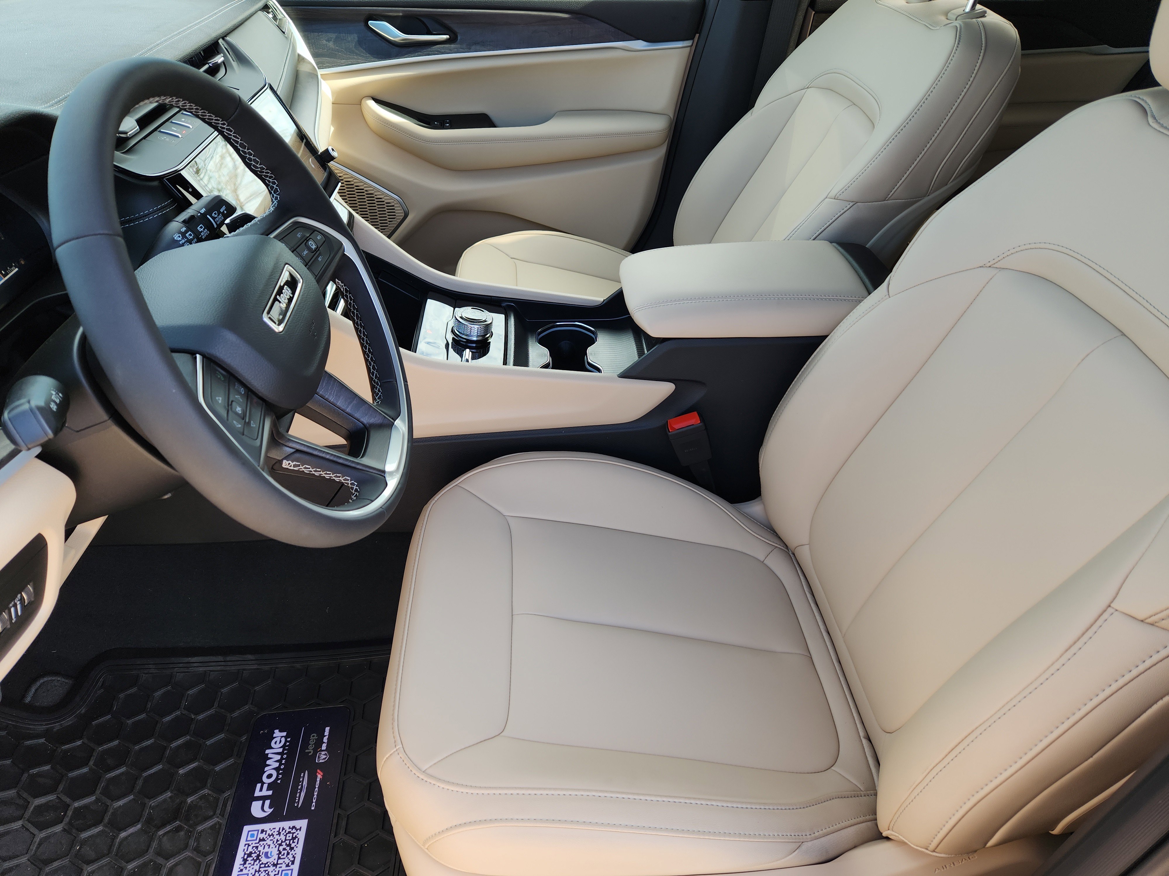 New 2026 Jeep Grand Cherokee Limited AWD/4WD image 11