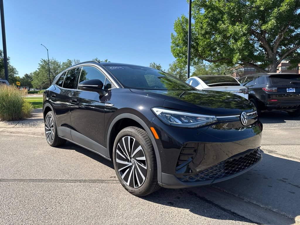 Certified 2025 Volkswagen ID.4 Pro AWD/4WD image 8
