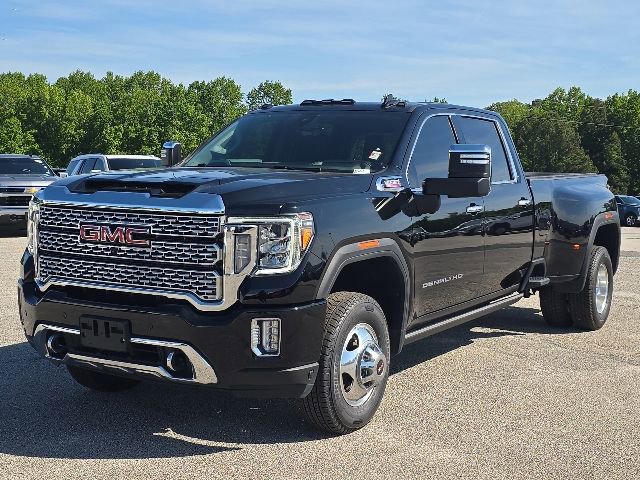 Used 2022 GMC Sierra 3500 Denali w/ Denali Ultimate Package AWD/4WD image 1