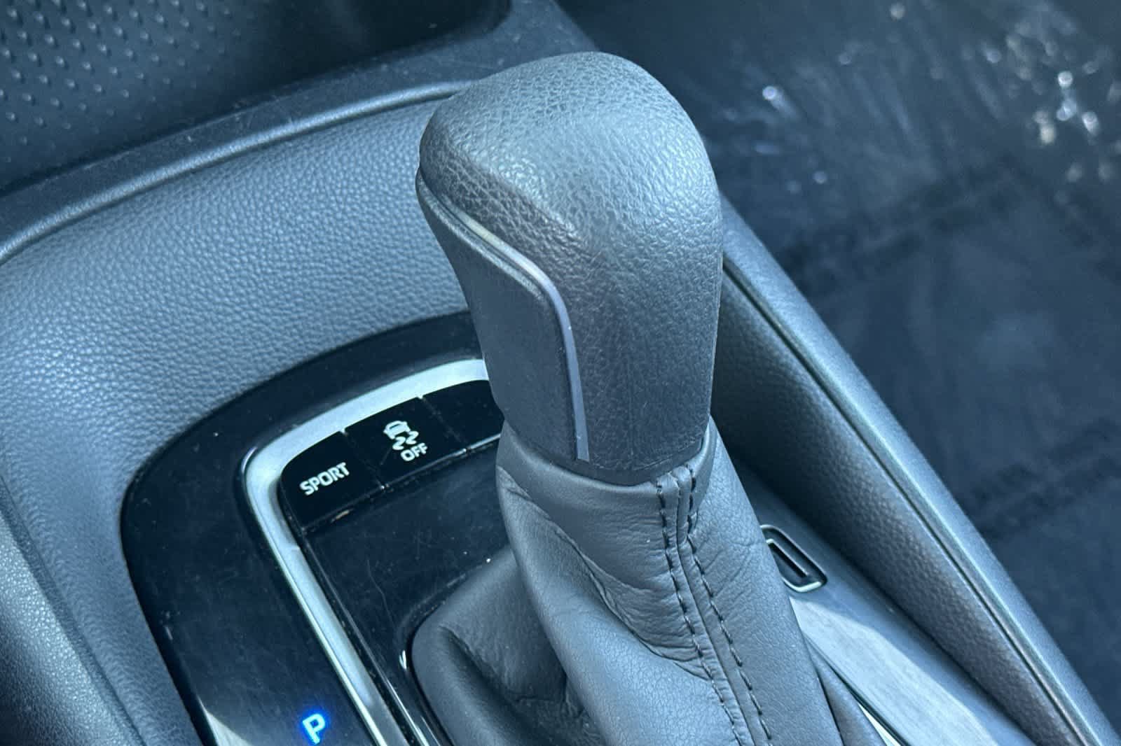 Used 2021 Toyota Corolla SE w/ Carpet Mat Package (TMS) FWD image 21