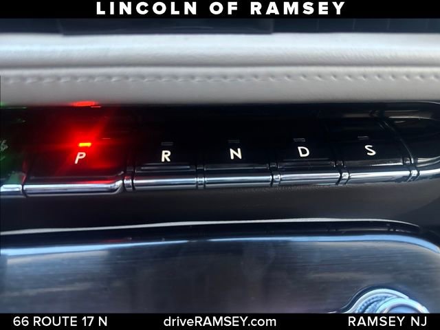Used 2022 Lincoln Nautilus Reserve image 21