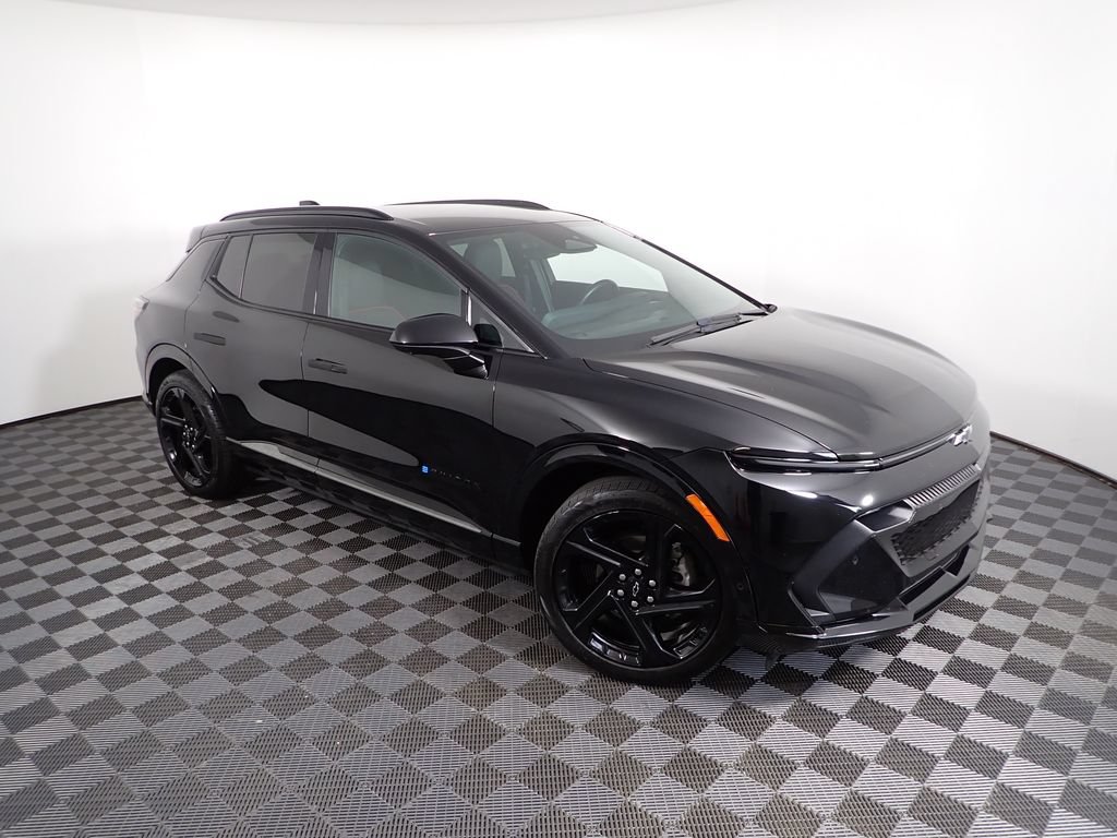 Used 2024 Chevrolet Equinox EV RS FWD image 8