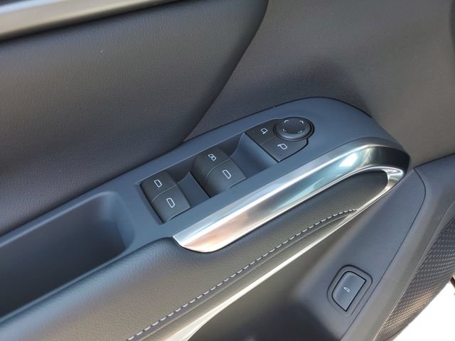 New 2027 Chevrolet Traverse LT w/ Driver Confidence Package FWD image 21