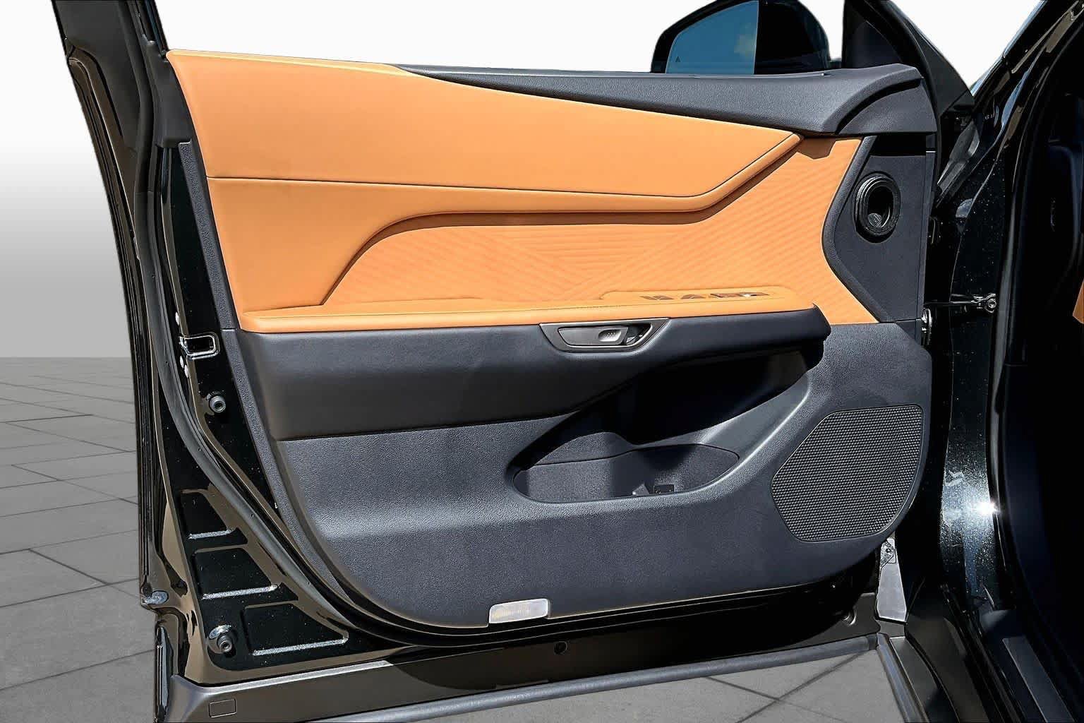 New 2026 Lexus ES 350e FWD image 10