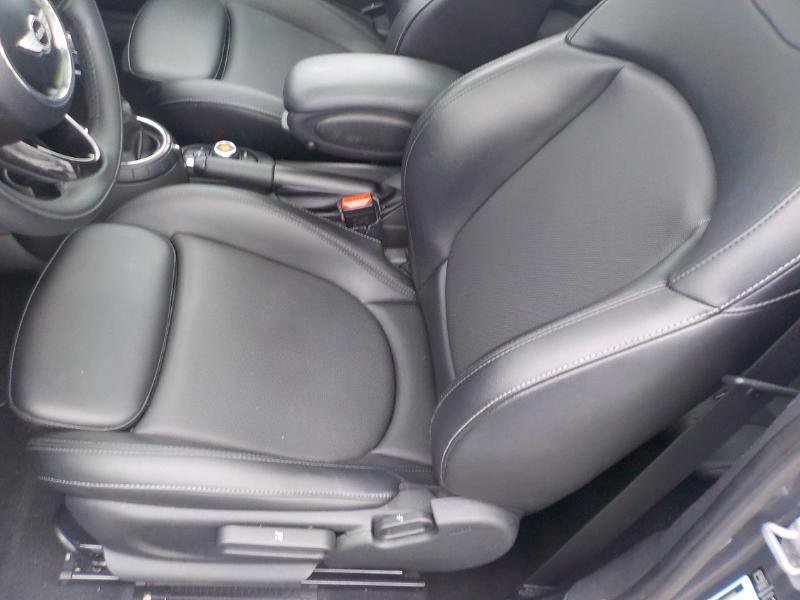 Used 2015 MINI Cooper S image 17