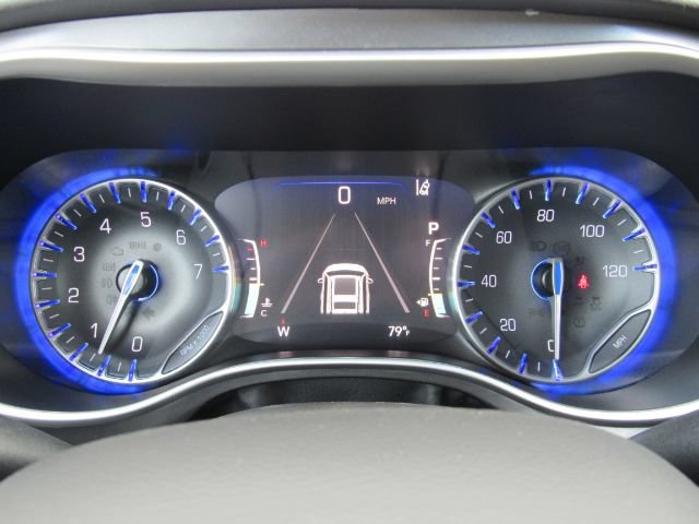 Used 2024 Chrysler Pacifica Touring-L FWD image 45