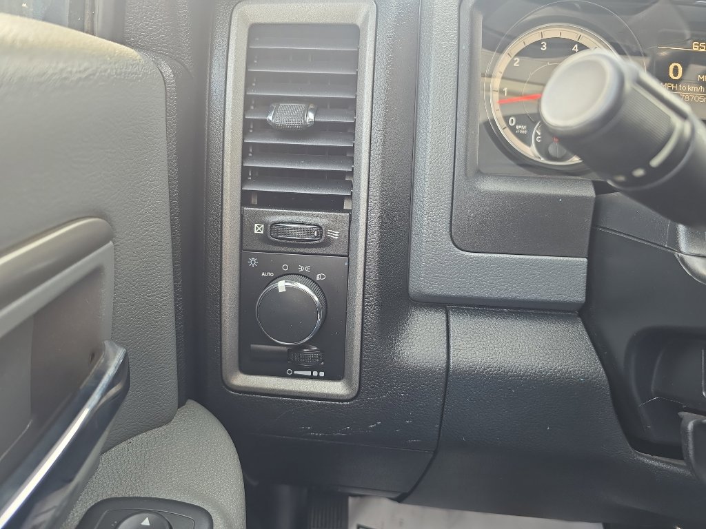 Used 2018 RAM 3500 Tradesman w/ Power & Remote Entry Group RWD image 22