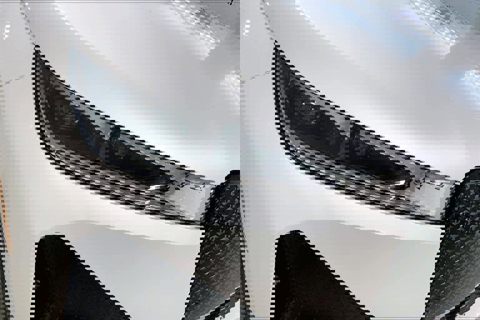 Used 2024 BMW iX xDrive50 w/ Sport Package image 28