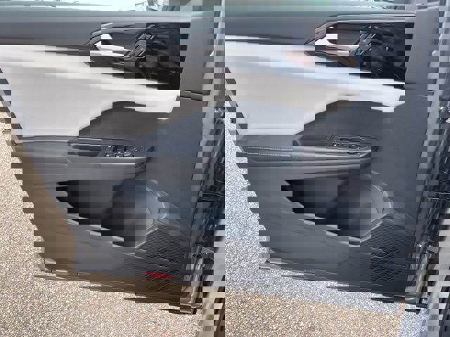 New 2025 Volkswagen Taos S image 14