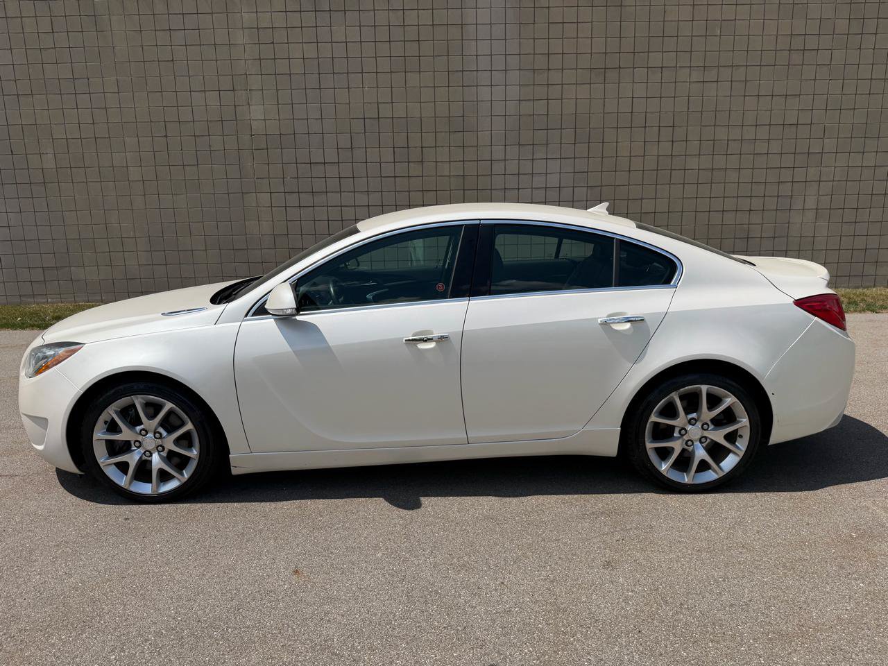 Used 2012 Buick Regal GS FWD image 8
