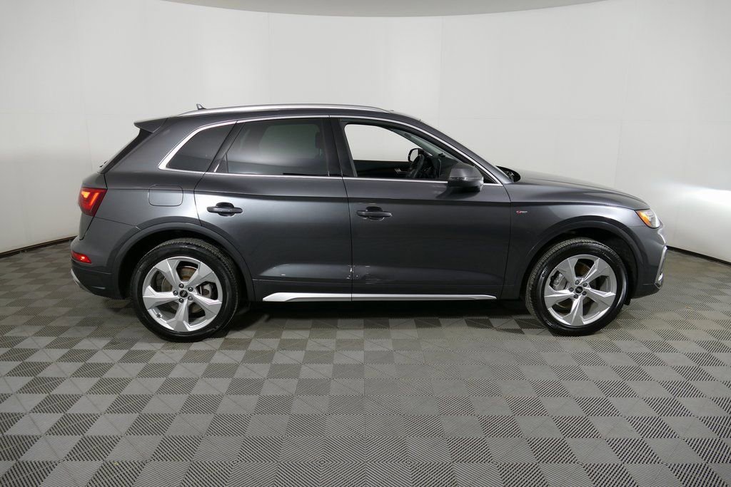 Certified 2022 Audi Q5 2.0T Premium Plus w/ Premium Plus Package AWD/4WD image 2