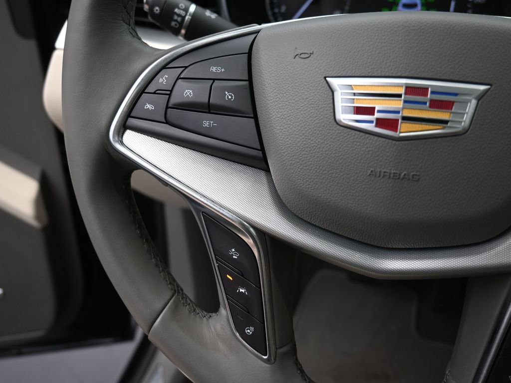 Used 2023 Cadillac XT5 Premium Luxury w/ LPO, Floor Liner Package FWD image 3