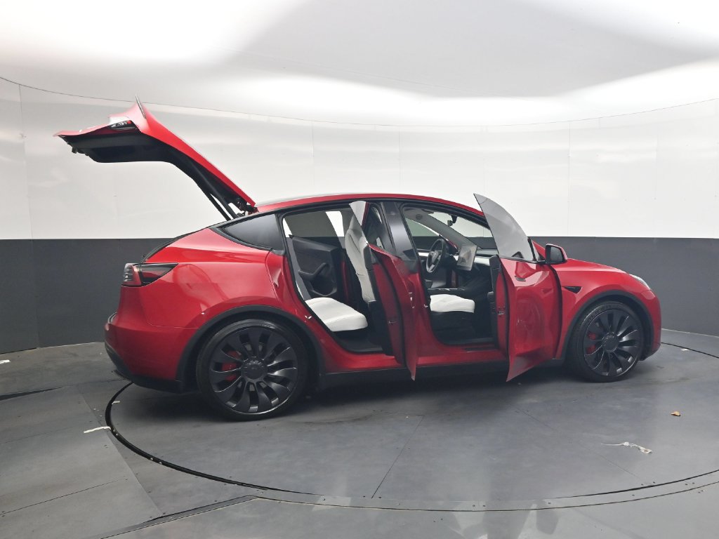 Used 2023 Tesla Model Y Performance AWD/4WD image 31