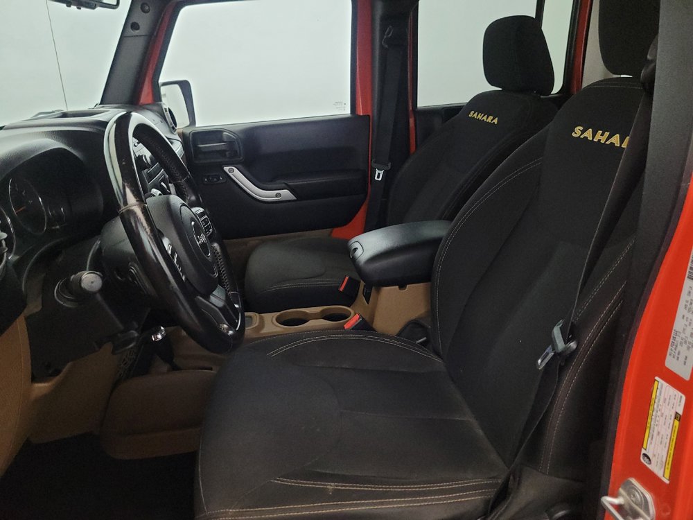 Used 2015 Jeep Wrangler Unlimited Sahara AWD/4WD image 17