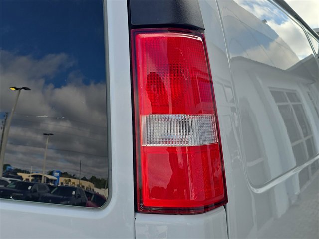 Certified 2022 GMC Savana 2500 w/ Driver Convenience Package image 10