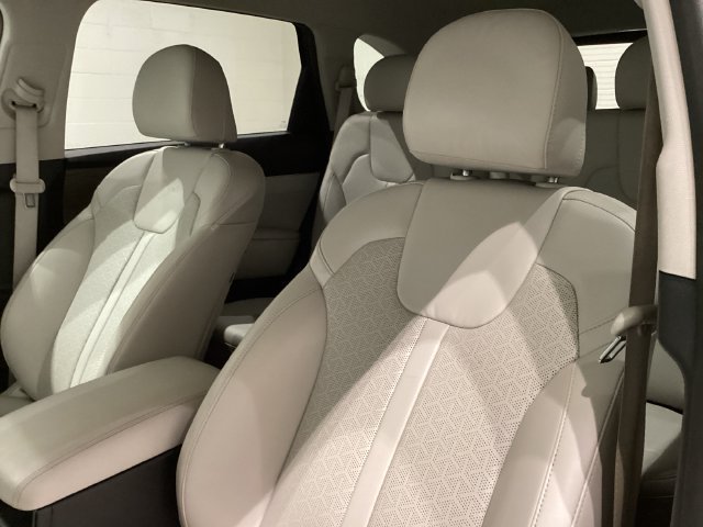 Used 2023 Kia Sorento EX FWD image 15