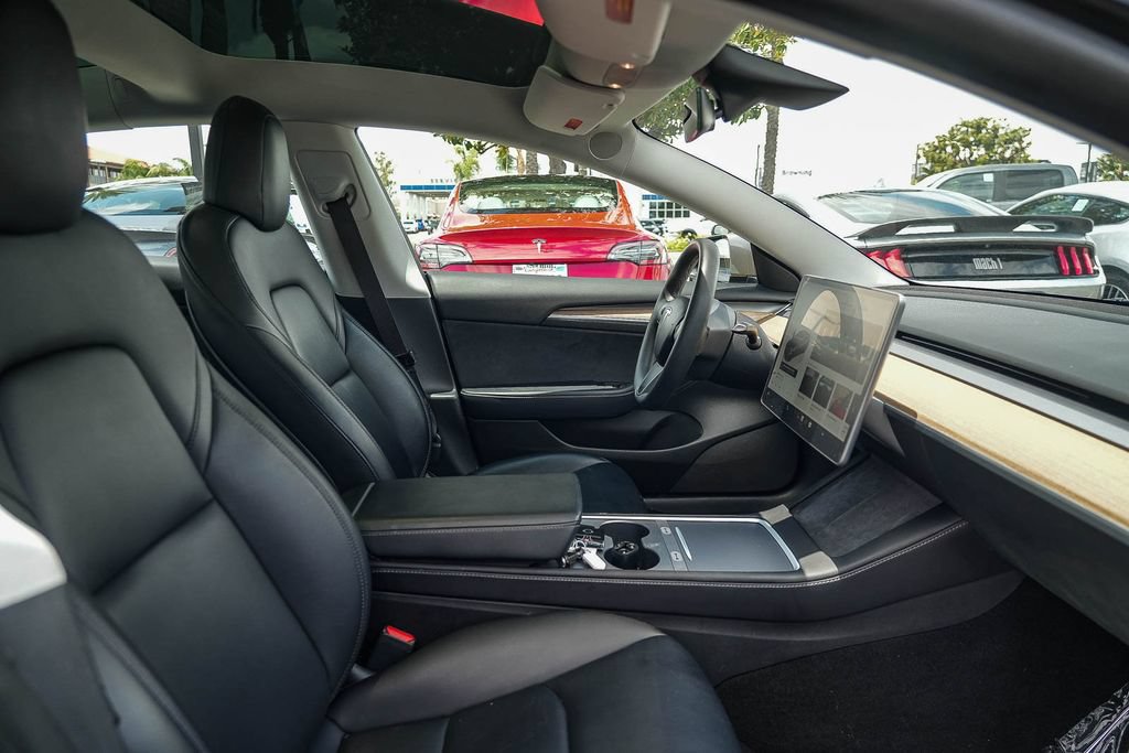 Used 2022 Tesla Model 3 Long Range AWD/4WD image 19